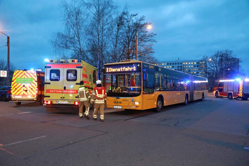 7 Verletzte nach Gefahrenbremsung von Linienbus
