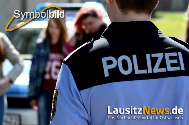 In Uniform im Freibad: Bürgerpolizist nimmt gesuchten Straftäter fest