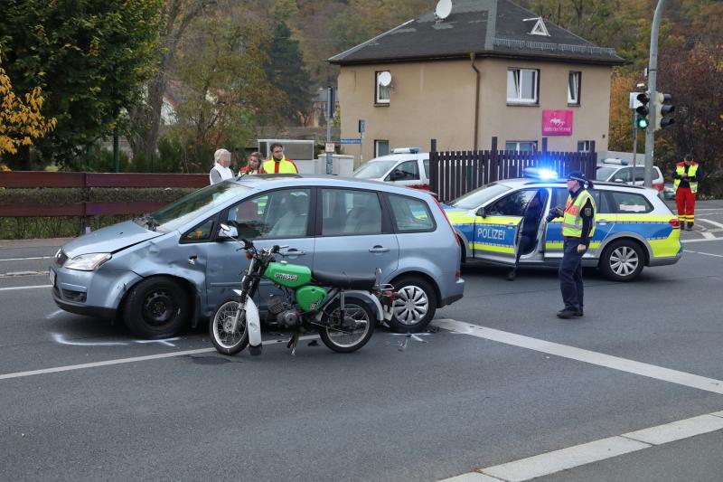 Mopedfahrerin kollidierte mit PKW