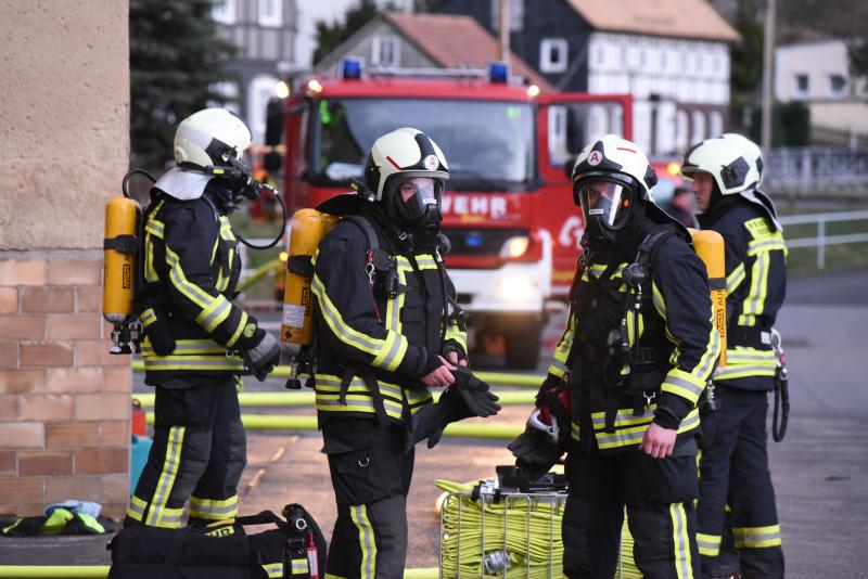 Brand in Werkhalle: Feuerwehr probt Ernstfall