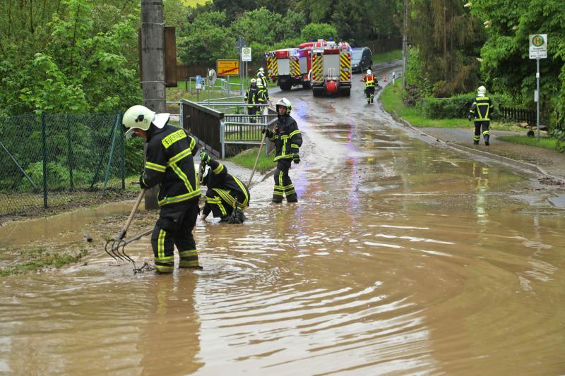 Überflutungen im Gebergrund sorgen für Feuerwehreinsatz