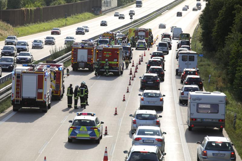 7 Fahrzeuge kollidierten auf der Autobahn - 3 Verletzte