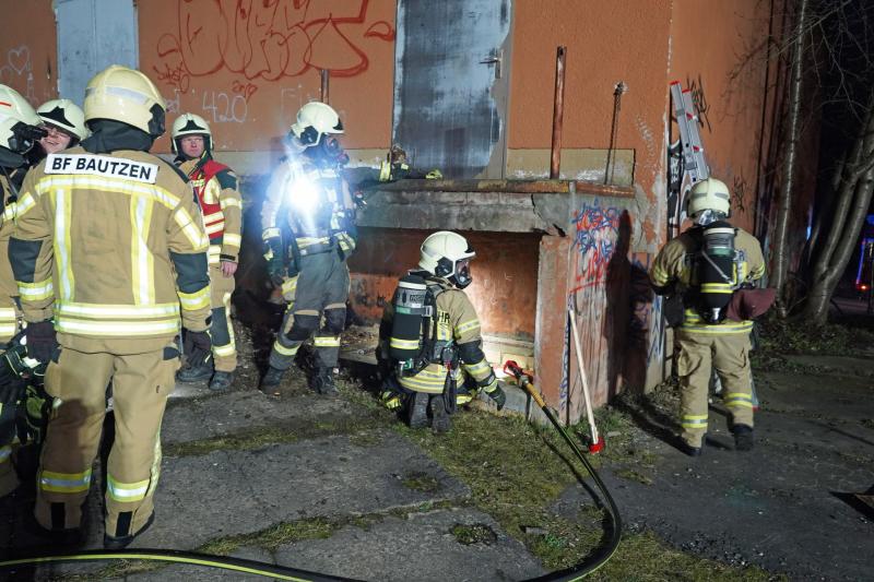 Brand in Keller: Feuerwehr muss anrücken