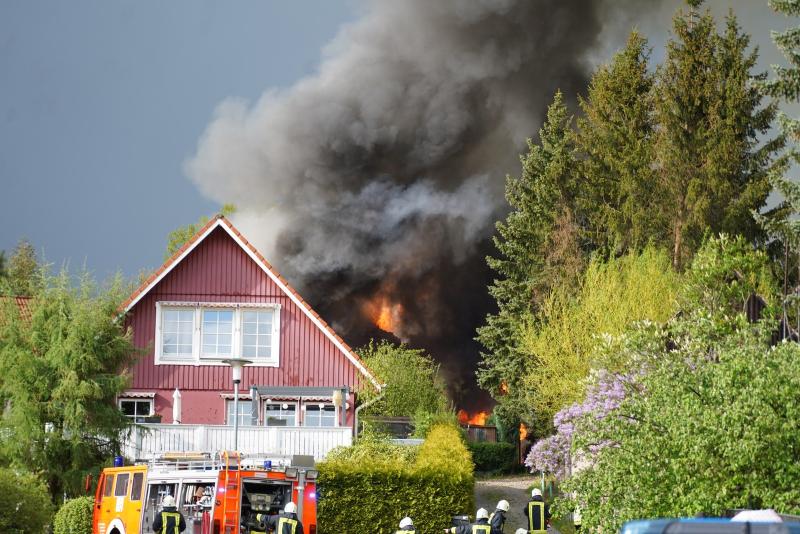 Wohnhaus in Flammen