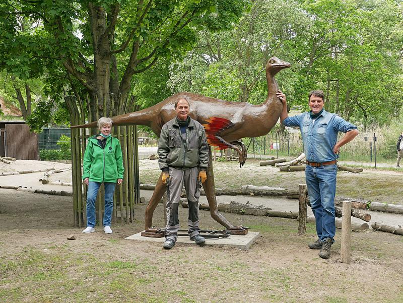 Ein Dino zieht im Zoo Hoyerswerda ein
