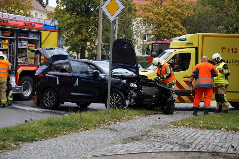 Opelfahrer missachtet Vorfahrt: 3 Verletzte