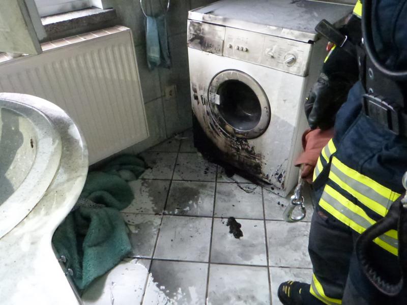 Waschmaschinenbrand ruft Feuerwehr auf den Plan