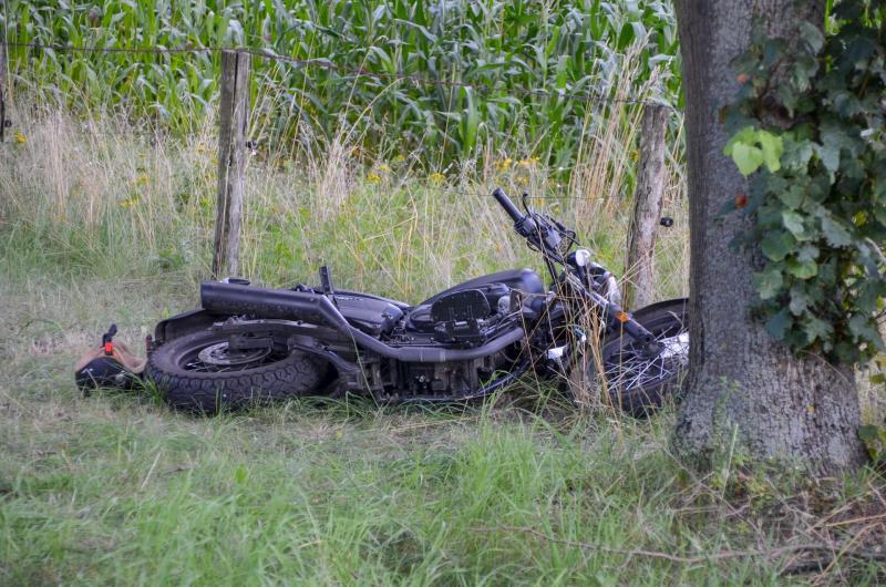Schrecklicher Unfall: Opa (✝64) und Enkelkind (4) verunglücken mit Motorrad