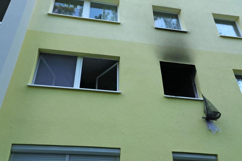 Wohnungsbrand im Mehrfamilienhaus - Rauchmelder warnte rechtzeitig die Bewohner