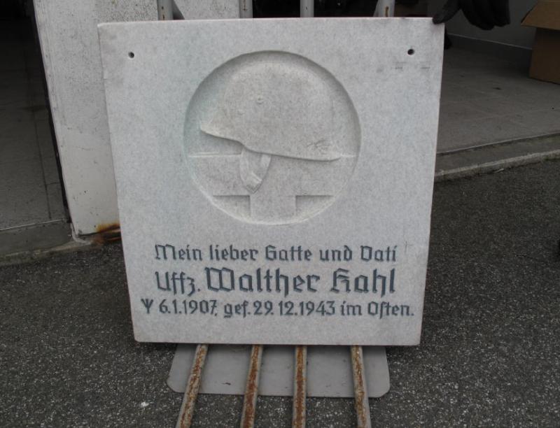 Durchsuchung in Neugersdorf bringt Grabplatten ans Licht – Wem gehören sie?