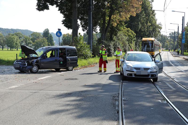 Unfall auf der Wehlener Straße - 3 Verletzte