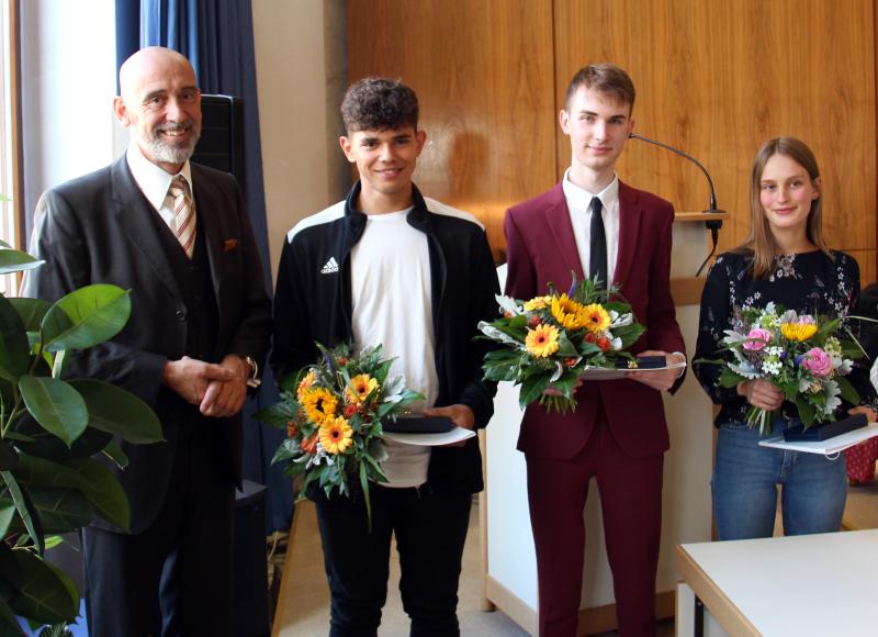 Drei Bautzener Schüler erhalten die Auszeichnung „Ratsmedaille der Stadt Bautzen“