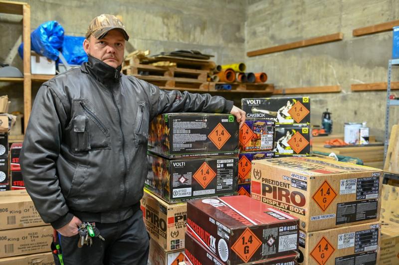 Böllerverbot zum Jahreswechsel: Große Sorge bei Feuerwerkshändlern