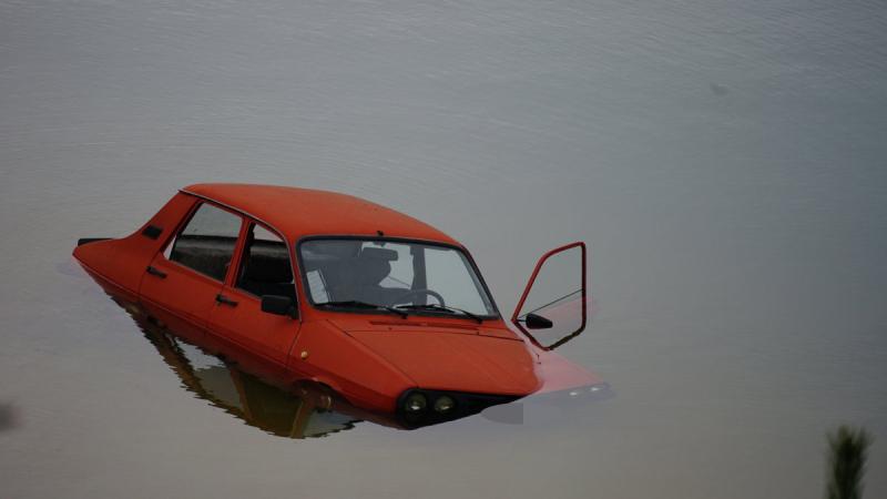 Fahrzeug in Scheibe-See gefunden
