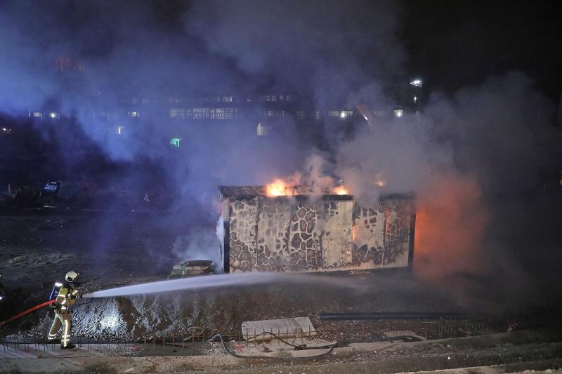 Baucontainer brannte im Heinz-Steyer-Stadion