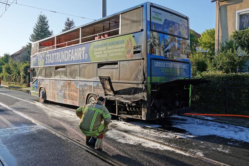 Bus der Stadtrundfahrt brannte - Bautzner Landstraße gesperrt
